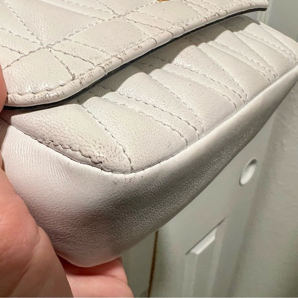 Elegant White Versace Quilted Chain Bag - Picture 14 of 15